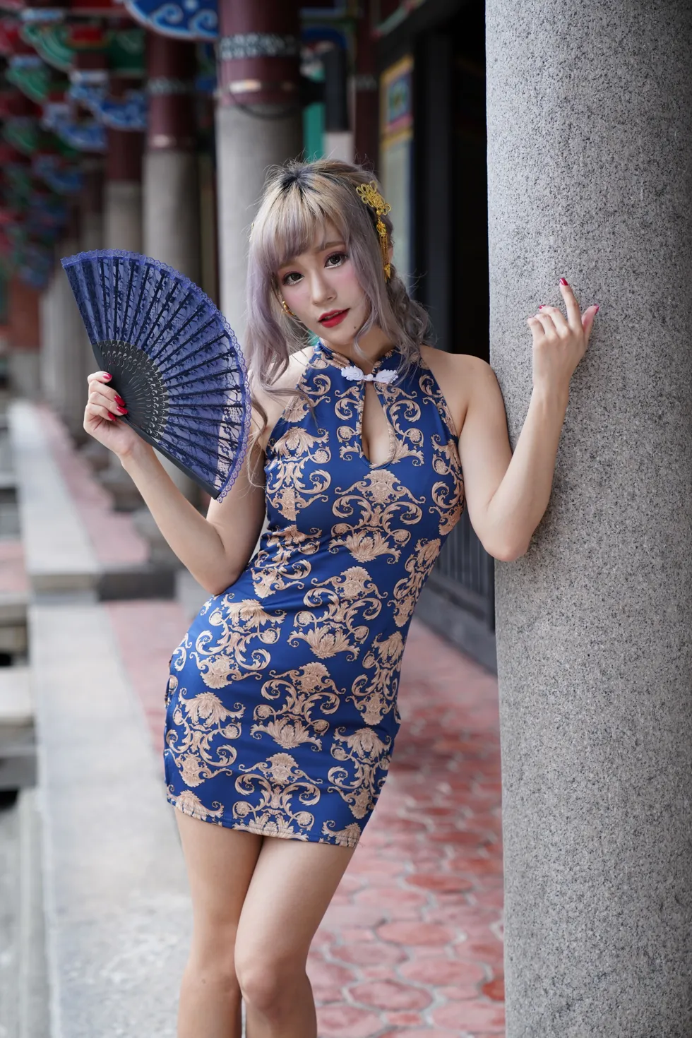 [Mzsock] NO.149 Xue Kaiyun blue flower short cheongsam with high heels and beautiful legs street photography#[105P]-79