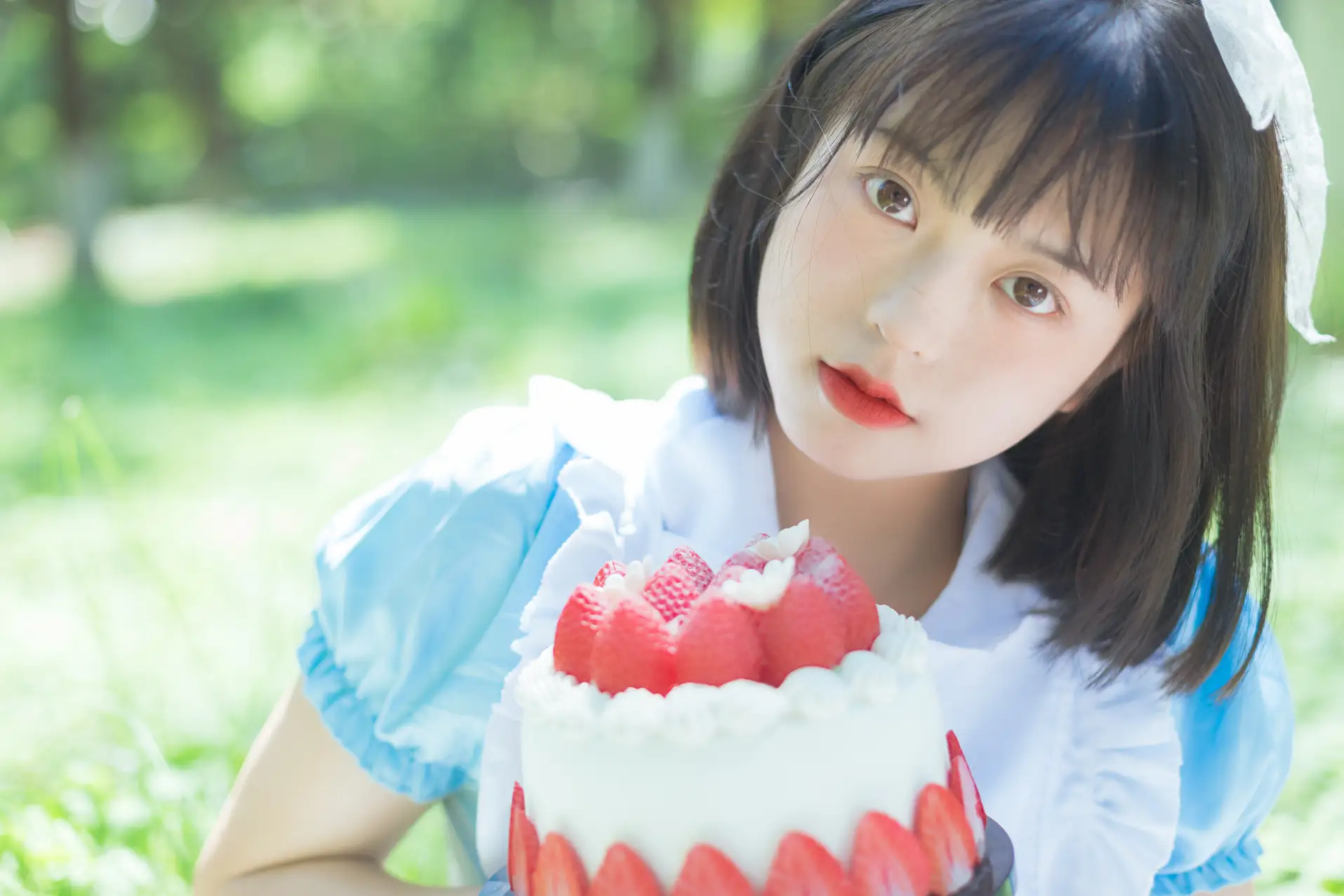 [YITUYU] 2022.08.05 Vol.1628 – Daisies and Strawberries Haji Twist#[32P]-14